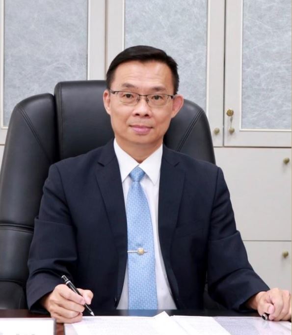 林政務次長明裕